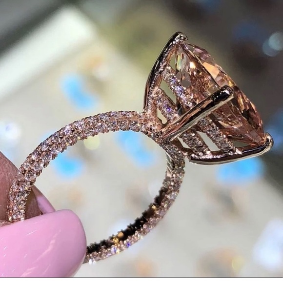 18K Rose Gold Morganite Stunning Ring - Picture 3 of 10